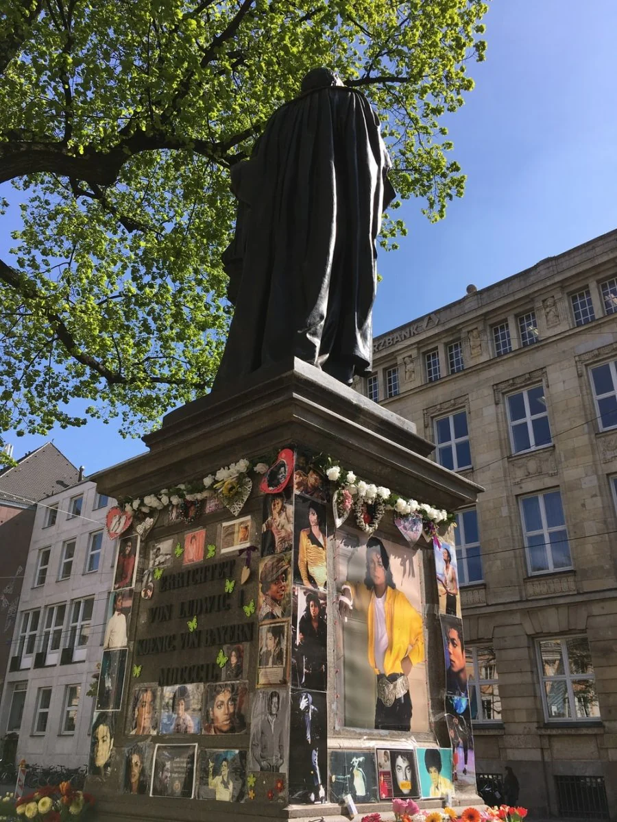 Paint By Numbers | Black Statue Near Green Tree During Daytime
