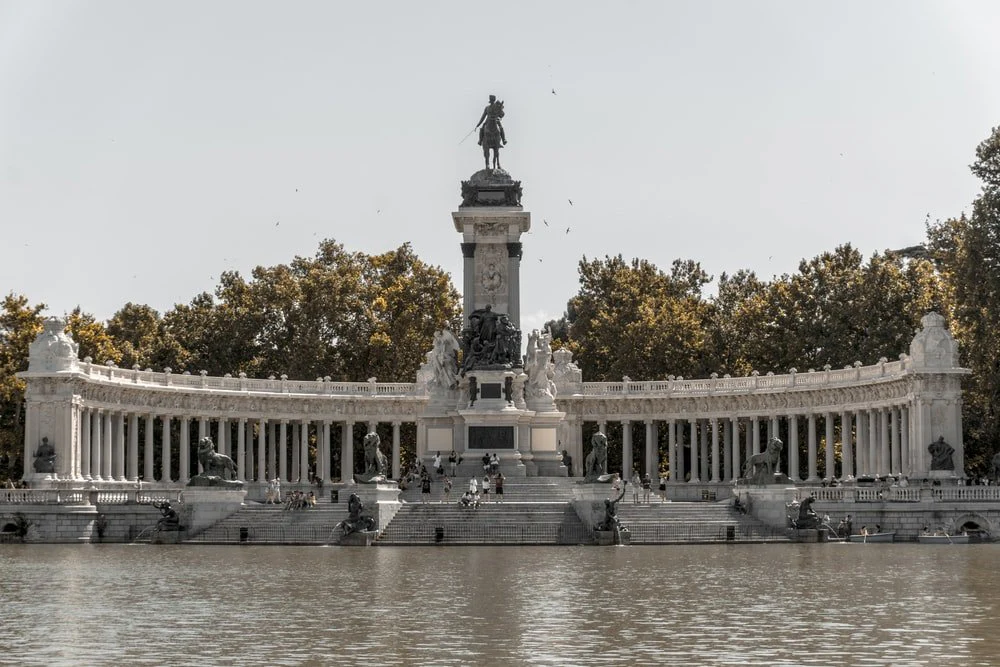 Paint By Numbers | Madrid - Black Statue Near Water During Daytime