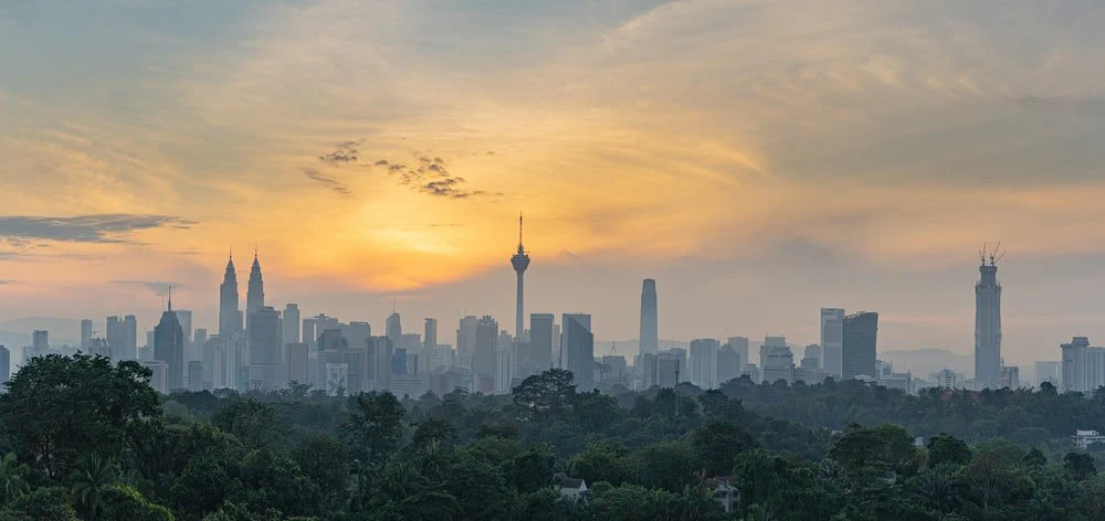 Paint By Numbers | Kuala Lumpur - Cn Tower At Distance