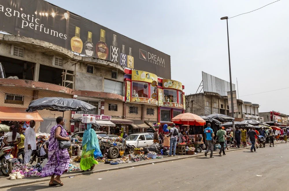Paint By Numbers | Abidjan - People Walking On Street